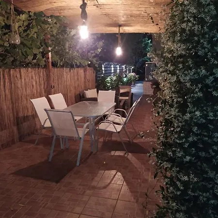 Periklis Guest house *