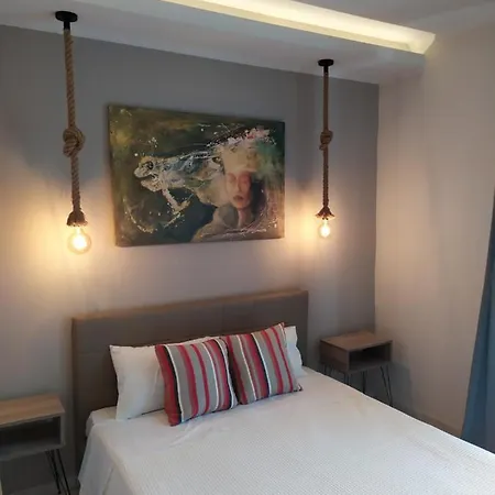 Periklis Guest house *